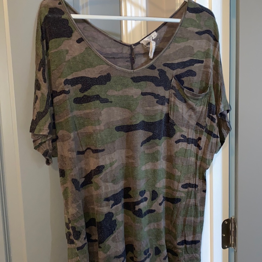 Camo comfy tee